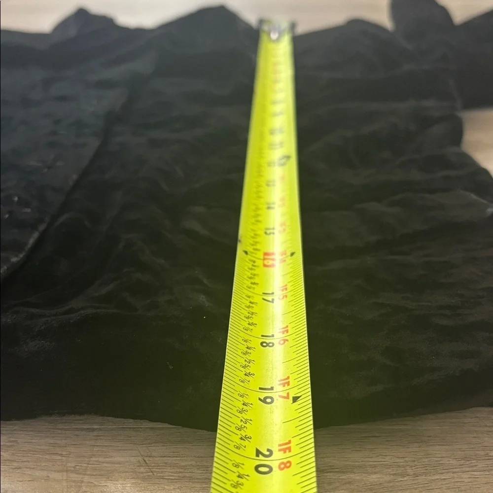 TAHARI Black Velvet Blazer Sz S/M(Estimated)